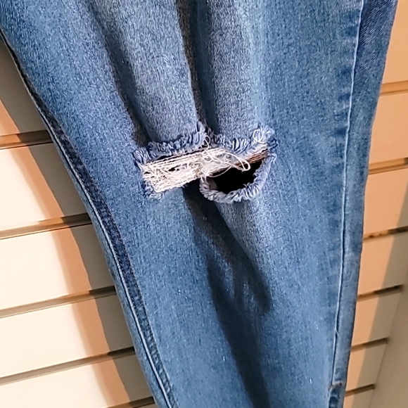 Westbound Woman Distressed Denim 24W High Rise Skinny Crop - Picture 8 of 10